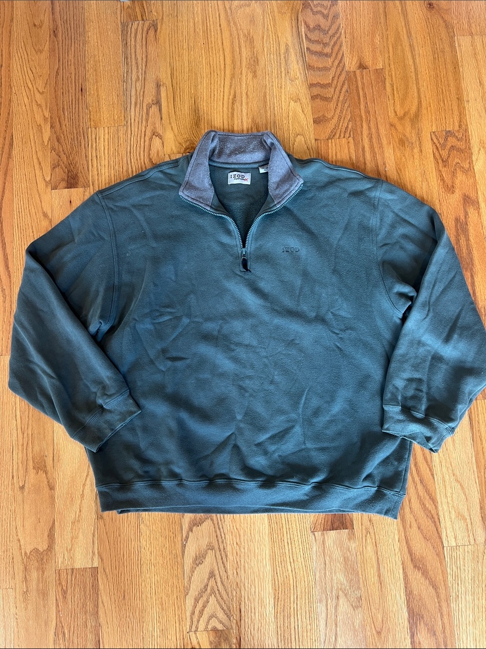 Izod Men's Light Army Green Quarter-Zip Pullover Sweater
